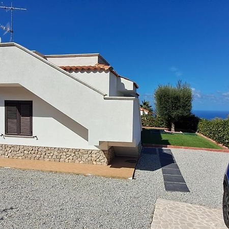 Villa Nove - Residence Dei Fiori Дзамброне Екстериор снимка