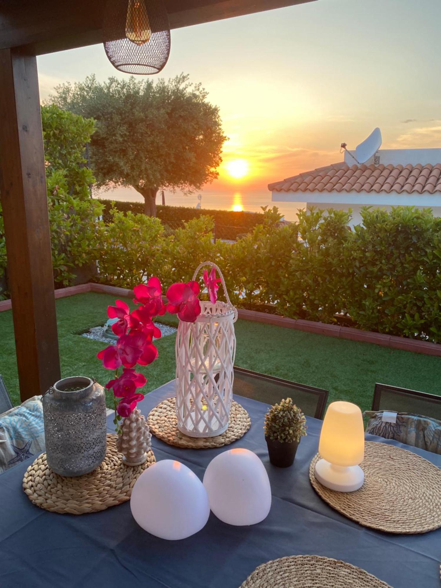Villa Nove - Residence Dei Fiori Дзамброне Екстериор снимка
