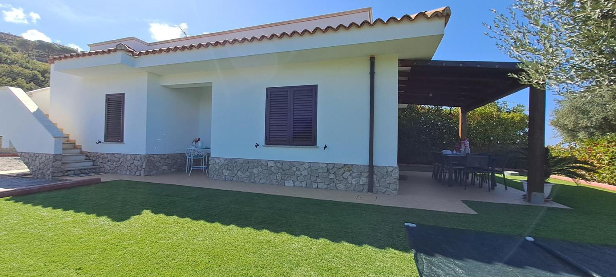 Villa Nove - Residence Dei Fiori Дзамброне Екстериор снимка