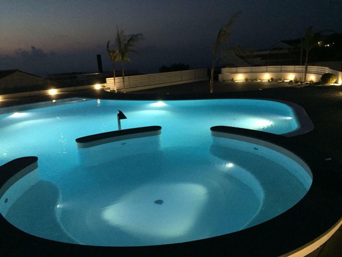 Villa Nove - Residence Dei Fiori Дзамброне Екстериор снимка